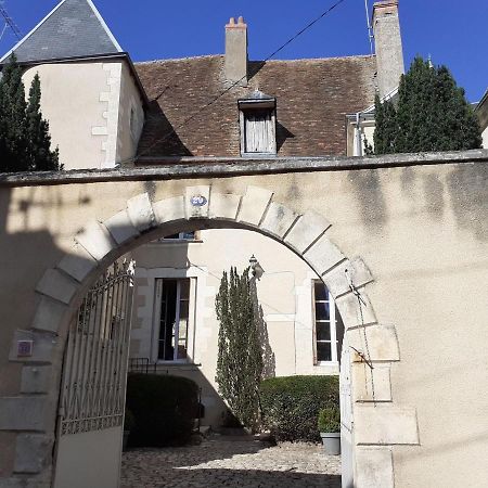 Апарт отель Le Logis De Saint Cyr Исудён Экстерьер фото