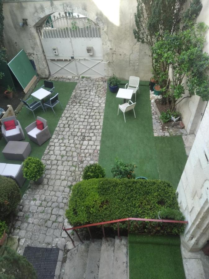Апарт отель Le Logis De Saint Cyr Исудён Экстерьер фото